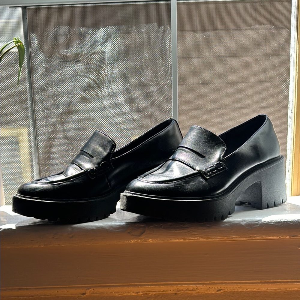 Chunky heel loafers